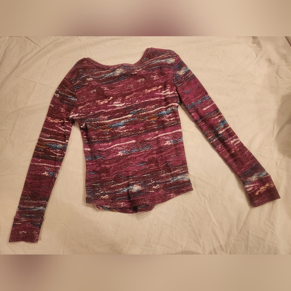 BDG Long Sleeve V Neck - Picture 4 of 4
